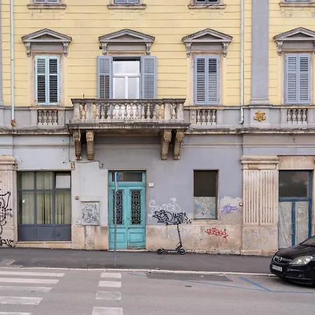 Aaa & With Free Parking Appartement Pula