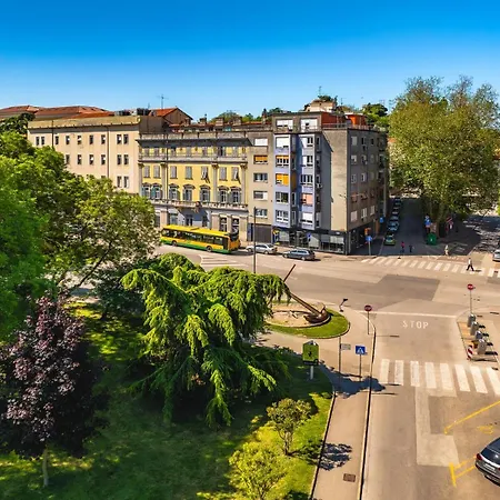 Aaa & With Free Parking Pula