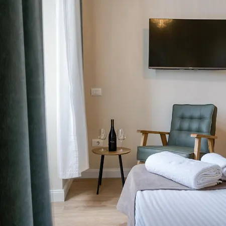 Apartman Aaa & With Free Parking Pula