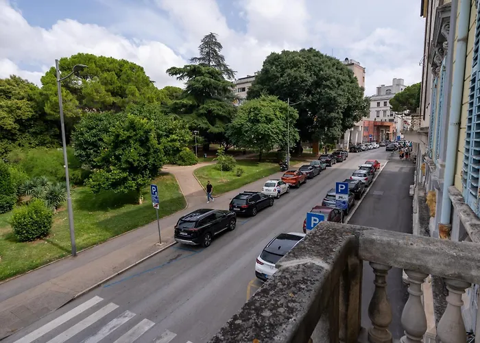 Aaa & With Free Parking Appartamento *