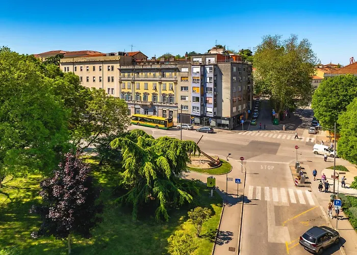 Aaa & With Free Parking Pula